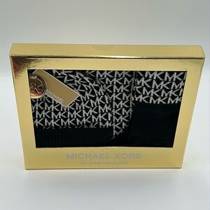 2209- MICHAEL Michael Kors Hat, Scarf And Gloves Women’s Set NWT